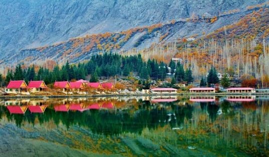 5 lakes you must visit in Pakistan - Zameen Blog