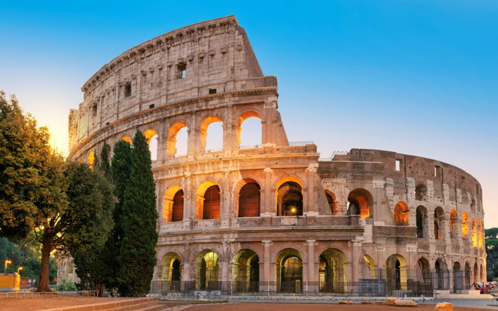 10 Historical Places Everyone Must Visit At Least Once