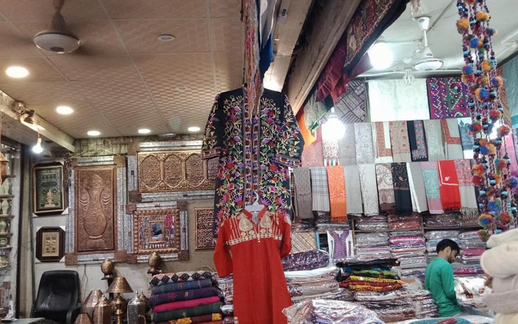 zainab market for eid shopping