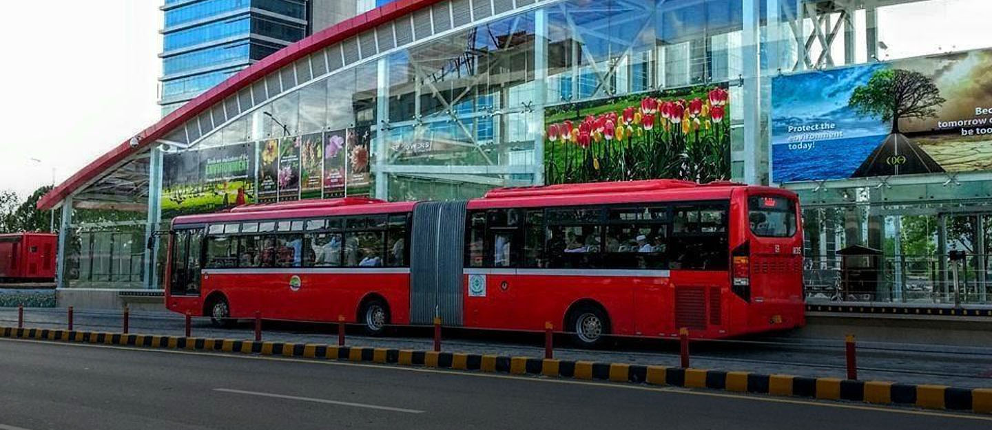 safari bus islamabad