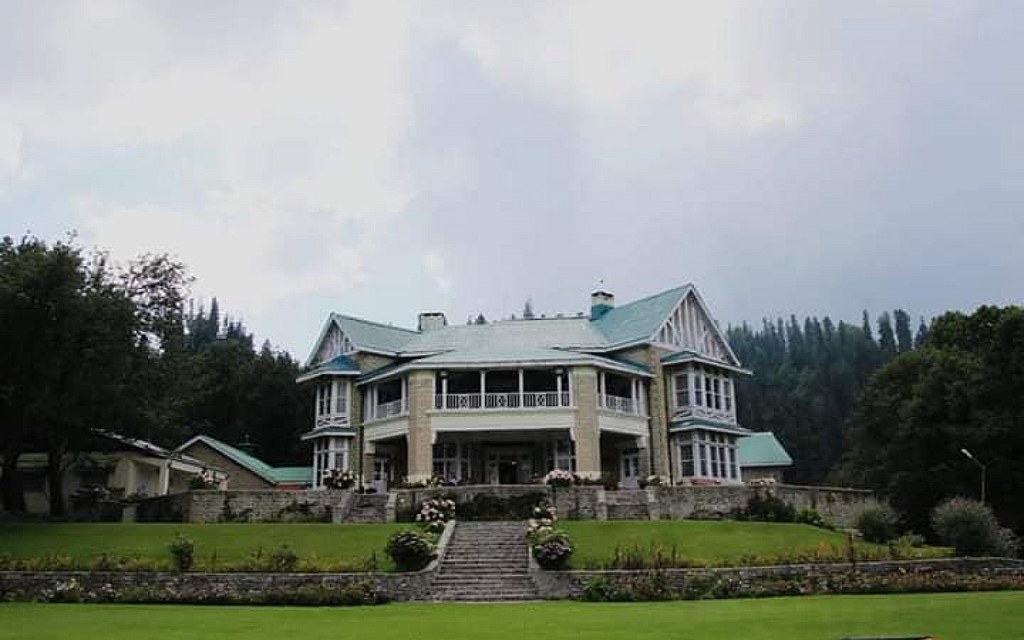 Enjoy royal stay at Governor House in Nathiagali