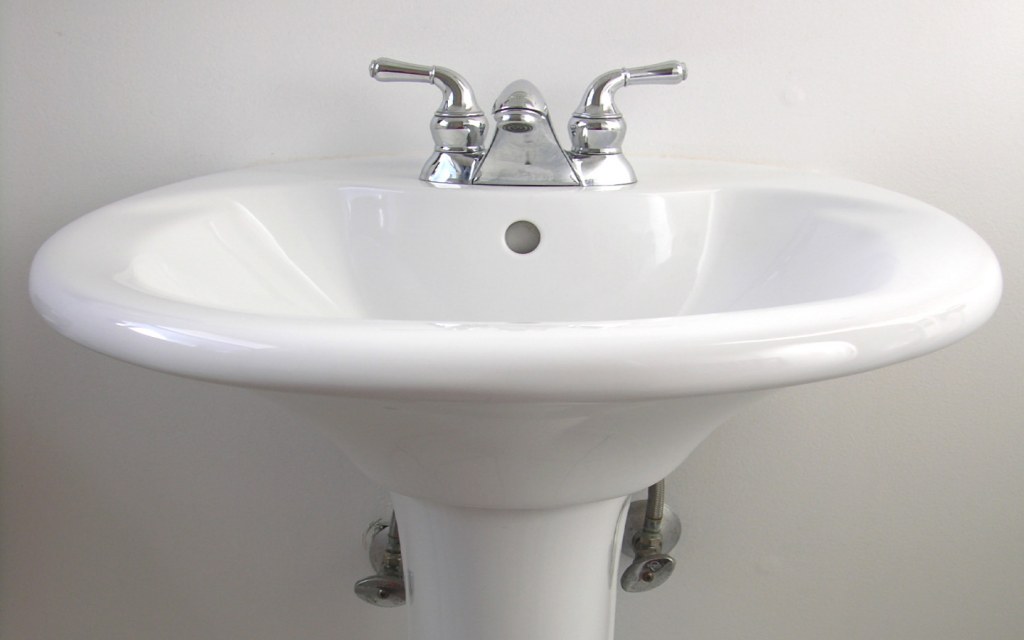 types of small bathroom sinks