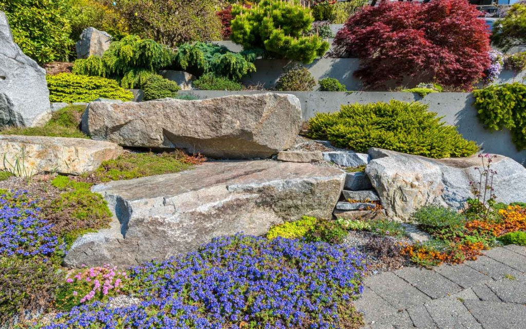 Have a step-wise front garden to add the wow factor to your house