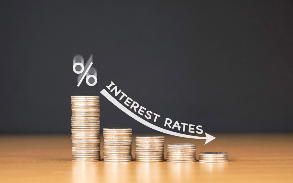 The report expects a drop in interest rates